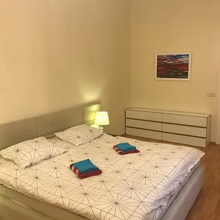 Apartment In Baznicas Street Riga